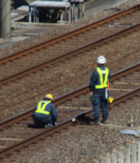 鉄道軌道整備、電気設備整備、車両整備、車両製造、運輸係員（駅係員、車掌、運転士）